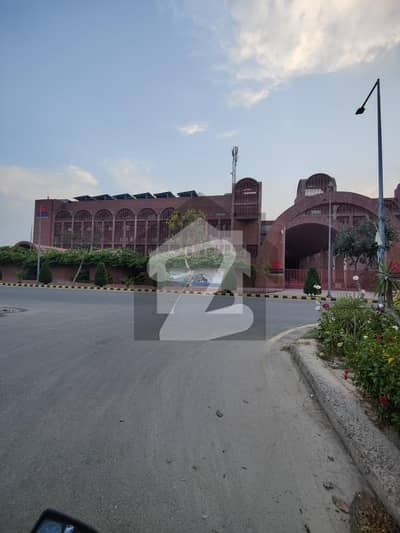 10 Marla Residential Plot pole free line for Sale in Jubilee Town, Block B