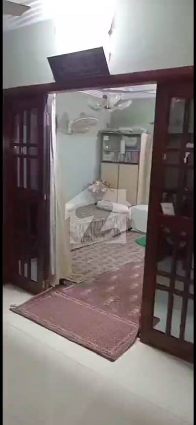 Gorgeous 1050 Square Feet Flat For sale Available In Gulshan-e-Iqbal - Block 6