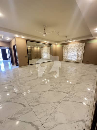 Luxury Bungalow for Rent DHA Phase 8, Zone A * Luxury Bungalow for Rent DHA Phase 8, Zone A *