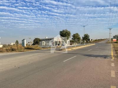 10 MARLA CORNER PLOT FOR SALE IN BLOCK E WAPDA TOWN ISLAMABAD