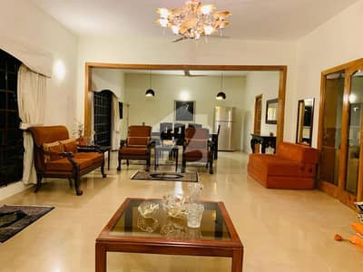 ایف ۔ 7/1 ایف ۔ 7,اسلام آباد میں 5 کمروں کا 1 کنال مکان 10.5 لاکھ میں کرایہ پر دستیاب ہے۔