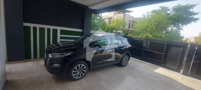 10 marla House for sale in DHA phase 8 ex park view
