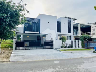 17 Marla Beautiful House For Sale In Sector B-17 islambad
