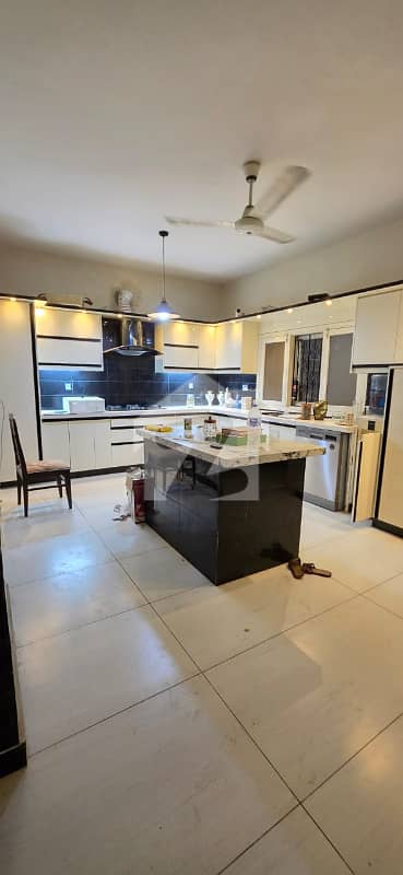 DHA PHASE 5 500 YARD BUNGALOW FOR RENT