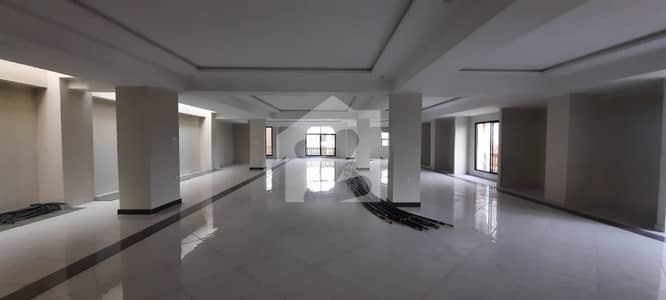 گلبرگ گرینز گلبرگ,اسلام آباد میں 16 مرلہ Studio دفتر 5.5 لاکھ میں کرایہ پر دستیاب ہے۔