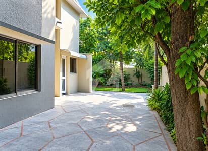 Premium Location Corner Solid House Is For SALE In F-8