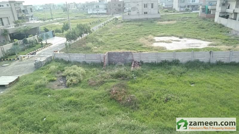 16 Kanal Private Land For Sale At Good Location