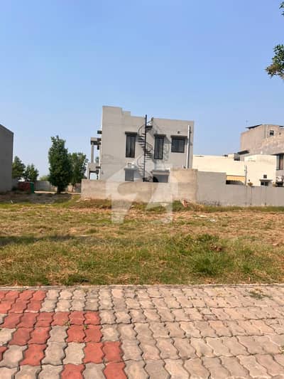 بحریہ ٹاؤن - غازی بلاک بحریہ ٹاؤن ۔ سیکٹر ایف,بحریہ ٹاؤن,لاہور میں 10 مرلہ رہائشی پلاٹ 1.01 کروڑ میں برائے فروخت۔