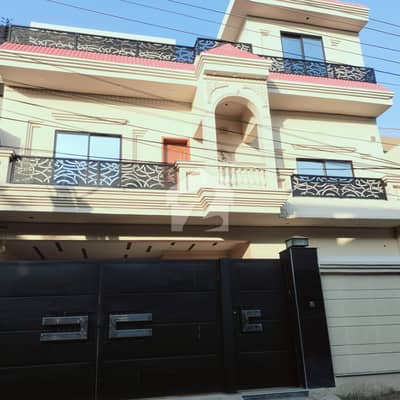 10-Marla Beautiful House For Sale
