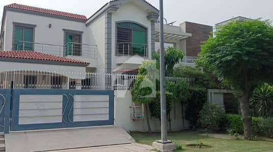 300 yds bungalow for sale phase 4 prime street location 300 yds bungalow for sale phase 4 prime street location