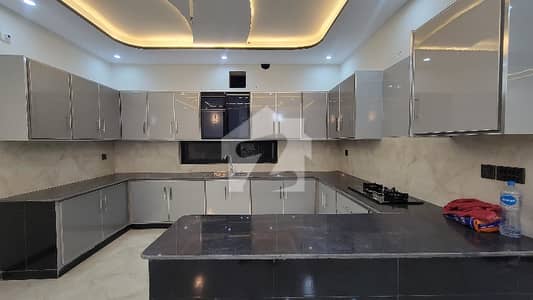 10 Marla upper portion available for rent family ka ly