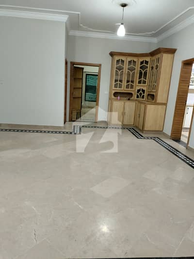 ای ۔ 11/3 ای ۔ 11,اسلام آباد میں 3 کمروں کا 1 کنال زیریں پورشن 2.3 لاکھ میں کرایہ پر دستیاب ہے۔