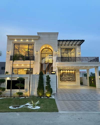 1 Kanal Luxury House Available For Rent 1 Kanal Luxury House Available For Rent