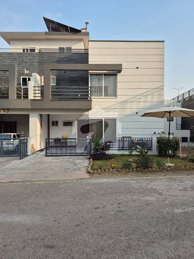 Park View City Block B, - Luxury House 6 Marla
