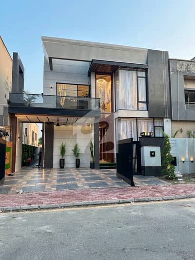 10 Marla Neat & Clean House Available For Rent Sector C Bahria Town Lahore 10 Marla Neat & Clean House Available For Rent Sector C Bahria Town Lahore