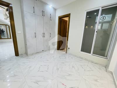 7 Marla Portion For Rent
