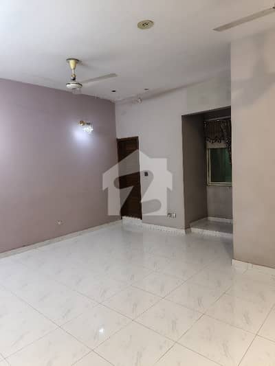 TRIPLE STORY WELL MAINTAIN HOUSE 240SQURE YARDS AVAILABLE FOR SALE TRIPLE STORY WELL MAINTAIN HOUSE 240SQURE YARDS AVAILABLE FOR SALE