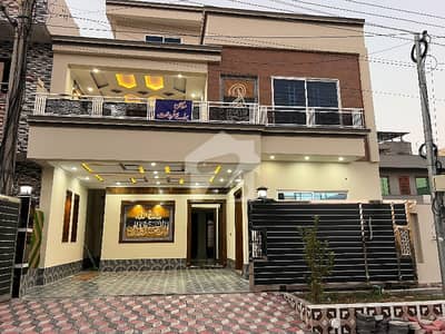 7 Marla Brand New House For Sale in Islamabad i-14 CDA Sector    Size: 30x60 - Double Story  Heighted Location - Luxury Construction   House Details:  4 Bedrooms with Attached Baths  2 Drawing Rooms  2 TV Lounges  2 Kitchens (Separate)  Luxury Tiles Flooring  Car Parking   Demand: 4.15 Crore   Contact Us Now For Visit .  03085296761 . 03319832596 . .   .   .   .   .   #houseforsale #houseforsaletoday  #houseforsalenearme