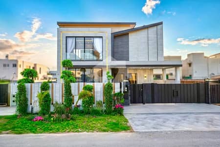 1 Kanal Top Quality Build Luxurious Beautiful Modern Design Villa With Basement For Sale In DHA Lahore Phase 5 Prime Location