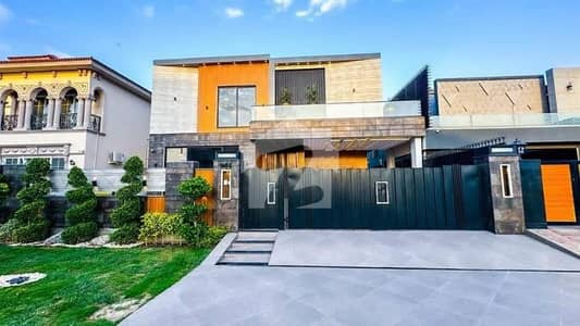 10 Marla Top Quality Build Luxurious Beautiful Modern Design Villa With Basement For Sale In DHA Lahore Phase 7 Prime Location 10 Marla Top Quality Build Luxurious Beautiful Modern Design Villa With Basement For Sale In DHA Lahore Phase 7 Prime Location