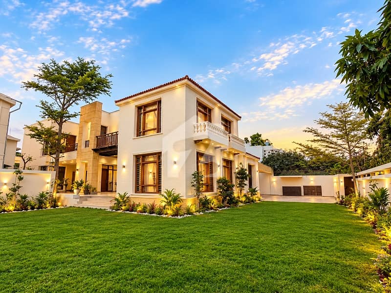 Luxurious Bungalow Available For Sale Luxurious Bungalow Available For Sale