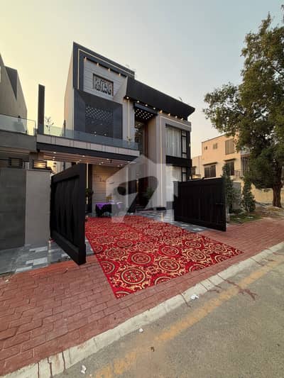 10 Marla Semi Used House Available For Sale at Hot Location Sector E Bahria Town Lahore 10 Marla Semi Used House Available For Sale at Hot Location Sector E Bahria Town Lahore