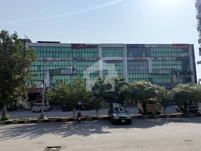 آئی ۔ 8 مرکز آئی ۔ 8,اسلام آباد میں 4 مرلہ Studio دفتر 2.75 کروڑ میں برائے فروخت۔