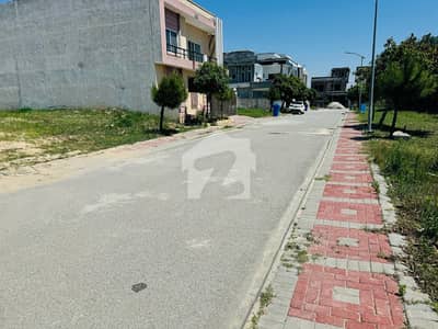 60 Ft Wide Road 10 Marla Plot For Sale