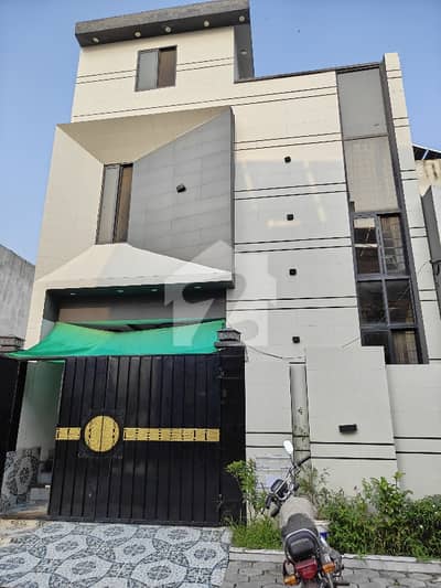 الرحمان گارڈن فیز 2 الرحمان گارڈن,لاہور میں 3 کمروں کا 4 مرلہ مکان 1.7 کروڑ میں برائے فروخت۔ الرحمان گارڈن فیز 2 الرحمان گارڈن,لاہور میں 3 کمروں کا 4 مرلہ مکان 1.7 کروڑ میں برائے فروخت۔