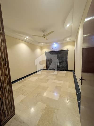 ڈی ایچ اے فیز 5 ڈی ایچ اے ڈیفینس,لاہور میں 2 کمروں کا 1 کنال بالائی پورشن 1.45 لاکھ میں کرایہ پر دستیاب ہے۔ ڈی ایچ اے فیز 5 ڈی ایچ اے ڈیفینس,لاہور میں 2 کمروں کا 1 کنال بالائی پورشن 1.45 لاکھ میں کرایہ پر دستیاب ہے۔