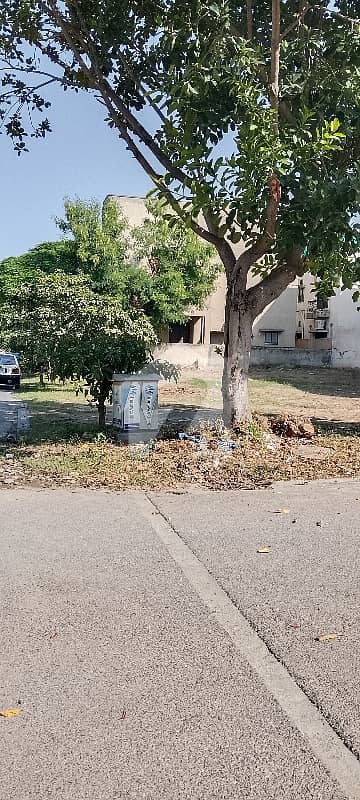 Sector E - Street 12 - Plot No. 30 - Corner House For Sale
