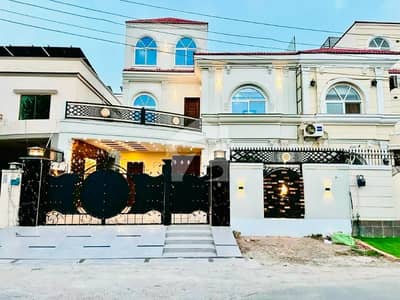 7.5 Marla Ultra Modern & Most Elegant House For Sale In Buch Executive Villas, Multan Step Into Luxury With This Beautifully Designed 7.5 Marla Ultra-Modern Residence, Offering Premium Construction, Sophisticated Architecture, And A Thoughtfully Planned Layout For Comfortable Family Living