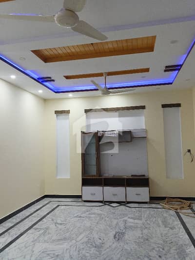 BEAUTIFUL UPPER PORTION AVAILABLE FOR RENT