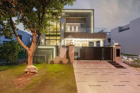 ANW REAL ESTATE PROUDLY OFFERS: 10 MARLA ELEGANT AND FULLY MAINTAINED SUPER HOT LOCATED BUNGALOW IS AVAILABLE IN THE BEST BLOCK OF DHA PHASE 5 - LAHORE.