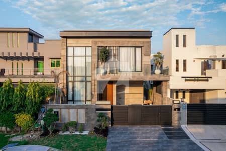 ANW REAL ESTATE PROUDLY OFFERS: 10 MARLA ELEGANT AND FULLY MAINTAINED SUPER HOT LOCATED BUNGALOW IS AVAILABLE IN THE BEST BLOCK OF DHA PHASE 5 - LAHORE.