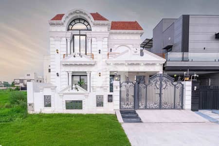 ANW REAL ESTATE PROUDLY OFFERS: 10 MARLA ELEGANT AND FULLY MAINTAINED SUPER HOT LOCATED BUNGALOW IS AVAILABLE IN THE BEST BLOCK OF DHA PHASE 7 - LAHORE.