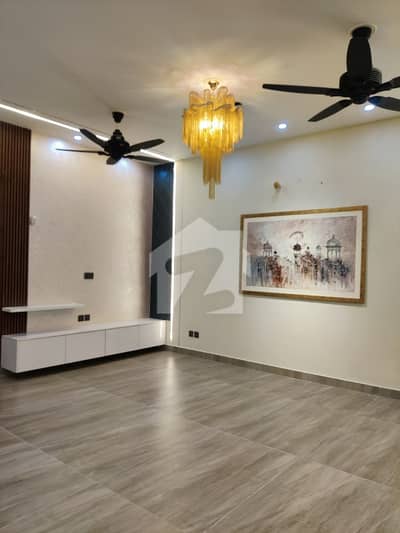 10 Marla Luxury Designer House Available For Sale