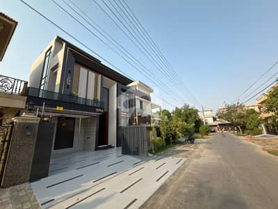 10 Marla 2.5 Story Brand New House For Sale in Center Park A Block VIP Lane
