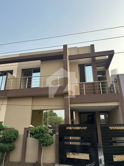 Avail Yourself A Great Facing Park 5 Marla House In Central Park Housing Scheme Avail Yourself A Great Facing Park 5 Marla House In Central Park Housing Scheme