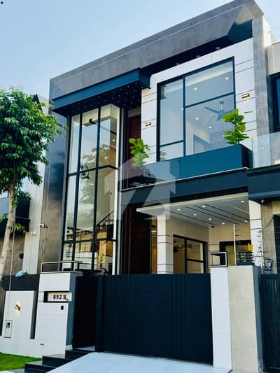 5 MARLA ELEGANT AND FULLY MAINTAINED BRAND NEW MODERN BUNGALOW NEAR TO PARK IS AVAILABLE IN THE BEST BLOCK OF DHA LAHORE. 5 MARLA ELEGANT AND FULLY MAINTAINED BRAND NEW MODERN BUNGALOW NEAR TO PARK IS AVAILABLE IN THE BEST BLOCK OF DHA LAHORE.