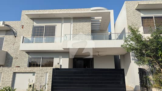 10 Marla Owner Build House Available For Sale