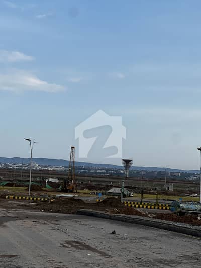 10 Marla Plot For Sale