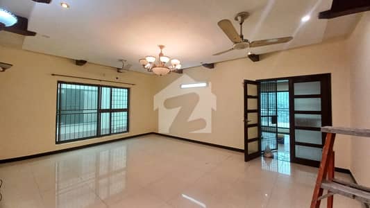 1Kanal Uper Portion PCSIR Phase2 Close To UCP And Shokat Khanum Hospital