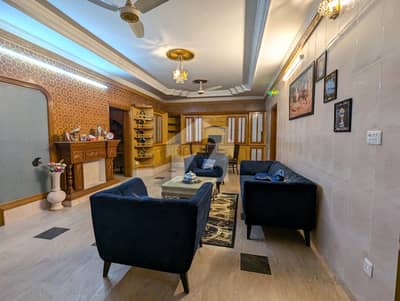 ایف ۔ 7 اسلام آباد میں 9 کمروں کا 1 کنال مکان 8.75 لاکھ میں کرایہ پر دستیاب ہے۔