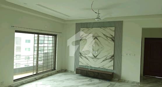 Investors Should Sale This Flat Located Ideally In Askari