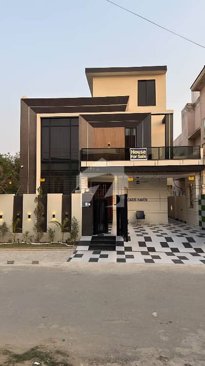 10 Marla Ultra Modern House For Sale In Central Park Lahore