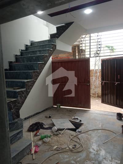 دھمیال روڈ راولپنڈی میں 3 کمروں کا 4 مرلہ مکان 68.0 لاکھ میں برائے فروخت۔