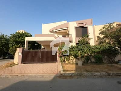 BEAUTIFUL COMMERCIAL BUNGALOW AVAILABLE FOR RENT IN KAZIMABAD - MODEL COLONY