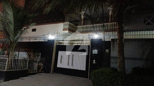 Prime Location House Of 300 Square Yards In Gulistan-e-Jauhar - Block 7 Is Available Prime Location House Of 300 Square Yards In Gulistan-e-Jauhar - Block 7 Is Available
