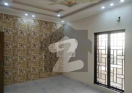 House Available For sale In Bahria Town Phase 8 - Rafi Block
